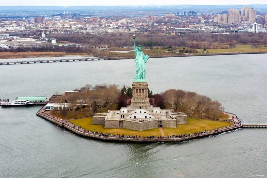 Апартаменти Swj 2Nd - Times Sq, Brooklyn Bridge, Lga In 15 Min Нью-Йорк Екстер'єр фото